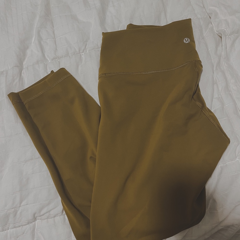 Lululemon Wunder Under size 12